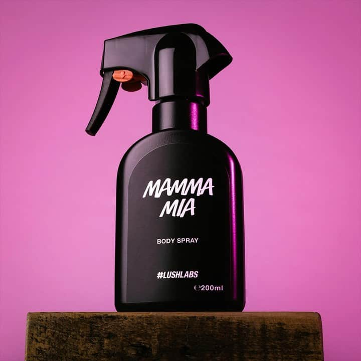 ラッシュのインスタグラム：「Spritzzz! Have you heard the news? 5 brand new exclusive body sprays have just landed! Scentsational fragrances from fresh raspberries, delicate florals to festive juniper berries, these scents shouldn’t be mist! Get yours before they’re gone! Link in bio.  #LushCommunity #LushBodySpray #Lush  We know that algorithms make it difficult for you to see our content. We use this page to let you know when we are sharing exciting updates across the #LushCommunity. But, make sure you sign up (link in our bio) to ensure you never miss the latest launch, an exclusive product drop or your chance to vote for the products you want to see next…」