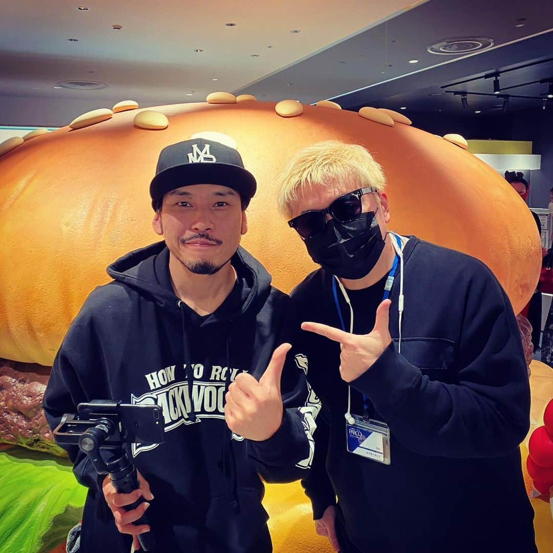 RYO the SKYWALKERのインスタグラム：「９年ぶりに大阪にオープンした、心斎橋PARCOのレセプションに行ってきました！  SECRET BASEのお店がハンパない！HIDDY @hiddy728 さんオープンおめでとうございます！🎊  #ryothe #大阪 #心斎橋 #PARCO」