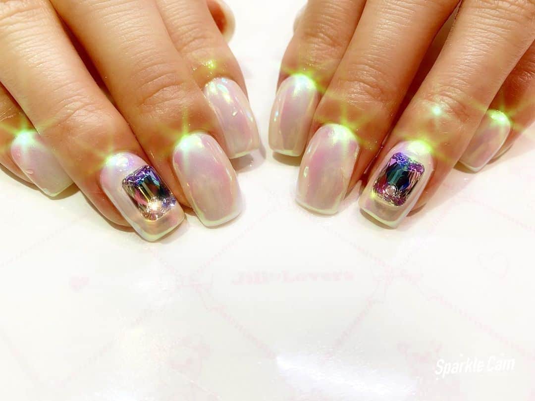 mamijinguのインスタグラム：「新しいピンクオーロラ✨ 実物を試してほしい😘  #jillandlovers #nail #nailart #paragel #gelneil#gel #ネイル #ネイルアート #me #look #love #かわいい」