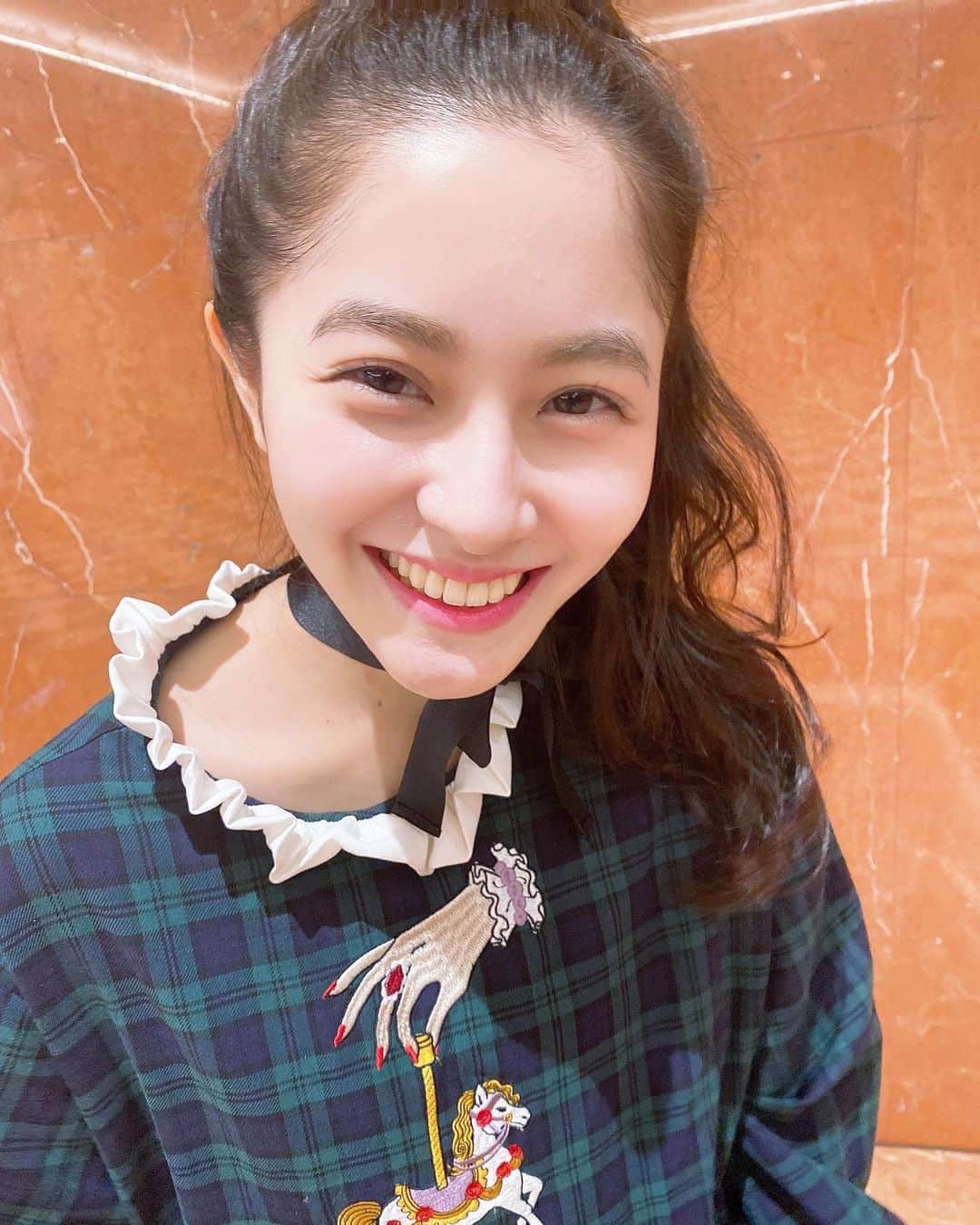 雪嶋桃葉のインスタグラム：「スマイル〜 幸せ〜と〜は〜」