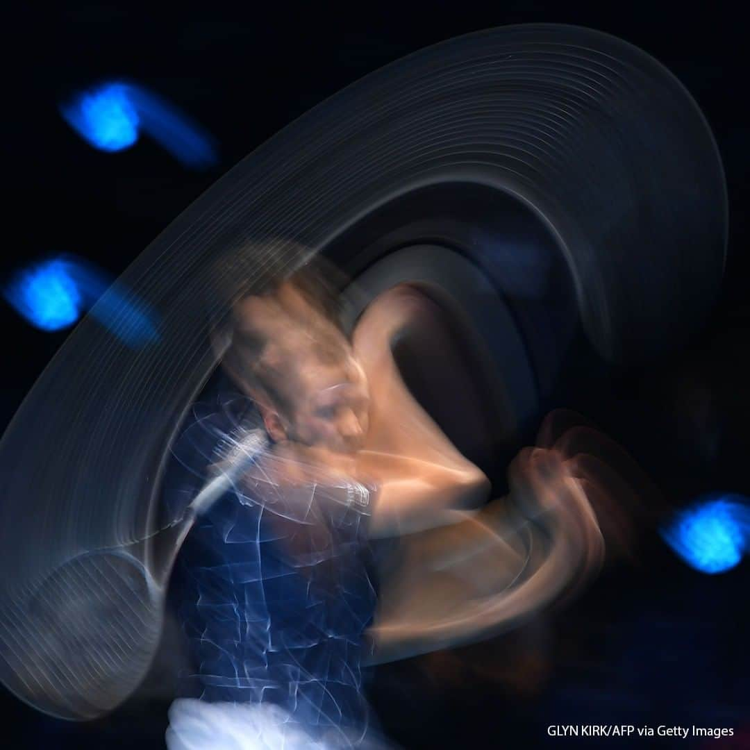 ABC Newsさんのインスタグラム写真 - (ABC NewsInstagram)「Russia's Daniil Medvedev returns against Germany's Alexander Zverev in their men's singles round-robin match on day two of the ATP World Tour Finals tennis tournament at the O2 Arena in London on November 16, 2020. #tennis #sport」11月17日 21時30分 - abcnews