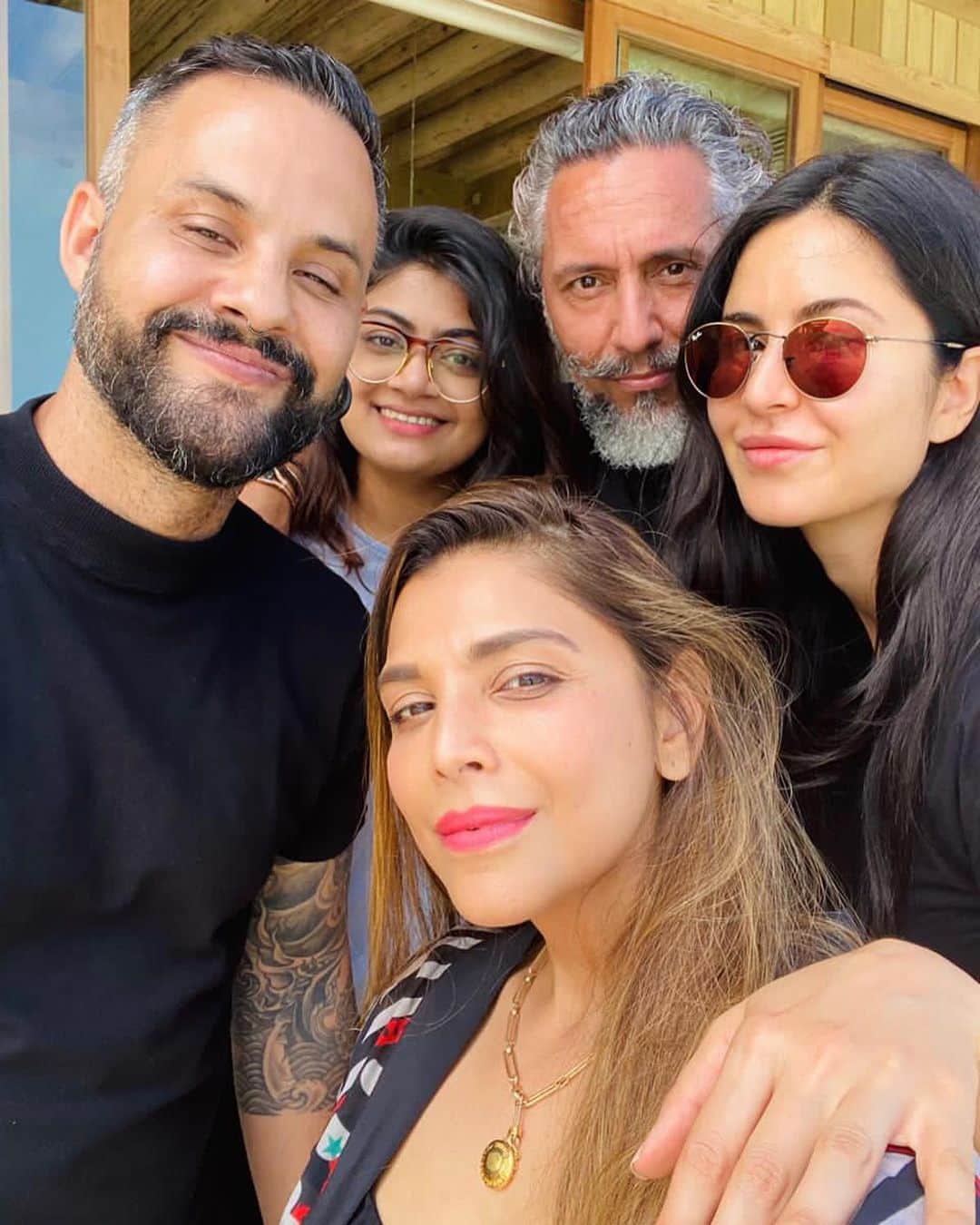 カトリーナ・カイフのインスタグラム：「🎥 five days in the Maldives 🇲🇻 with this amazing team ❤️🏝」