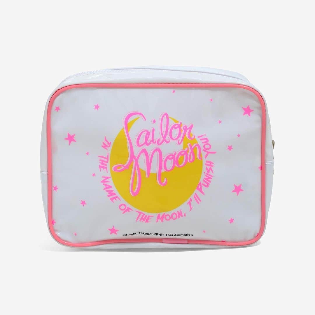Sailor Moonさんのインスタグラム写真 - (Sailor MoonInstagram)「✨ Cute Sailor Moon makeup bag from @hottopic✨  #sailormoon #セーラームーン」11月17日 21時40分 - sailormoon_sc