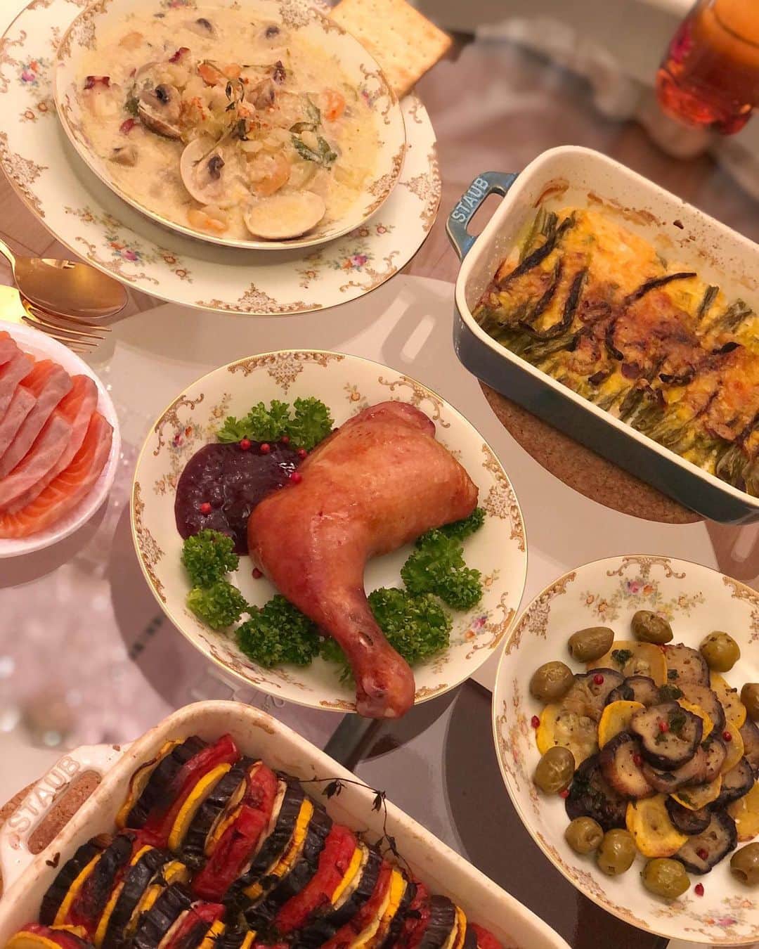 永井里菜のインスタグラム：「. . 一足お先に😋ささやかな Pre-THANKSGIVING 🐓🙏🏻💕✨ .」