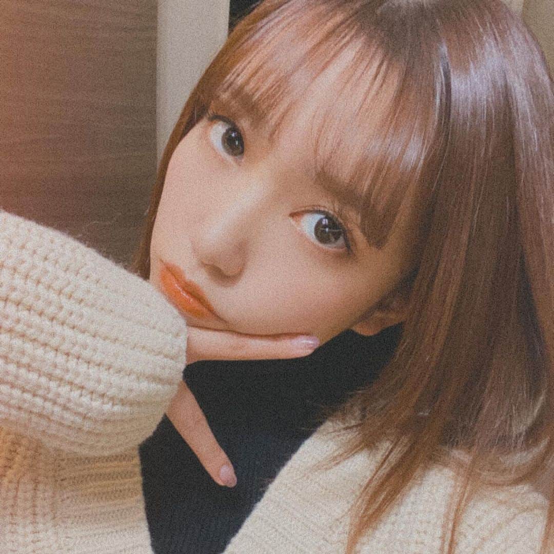 加藤玲奈のインスタグラム：「オレンジリップおかわ🧡🧡🧡 @lorealparis」