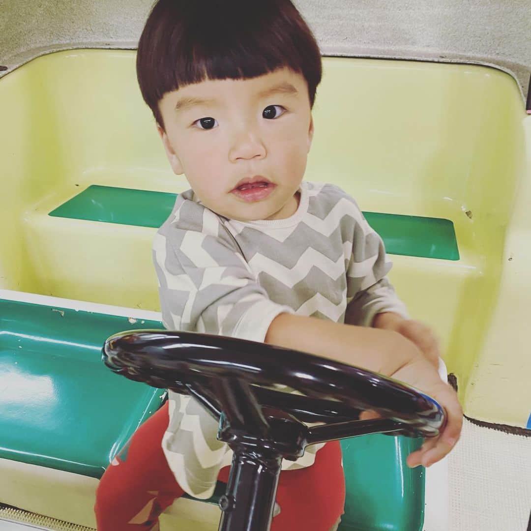 丸本莉子さんのインスタグラム写真 - (丸本莉子Instagram)「1歳4ヶ月。あさひくん、とうとう2歳の甥っ子（誕生日近いから丸々1年離れてる）の身長、体重を抜きました。🧐めちゃくちゃ大きく元気に育ってます𓀃飛行機とトトロが好きなようです✈️💨」11月17日 21時50分 - marumotoriko