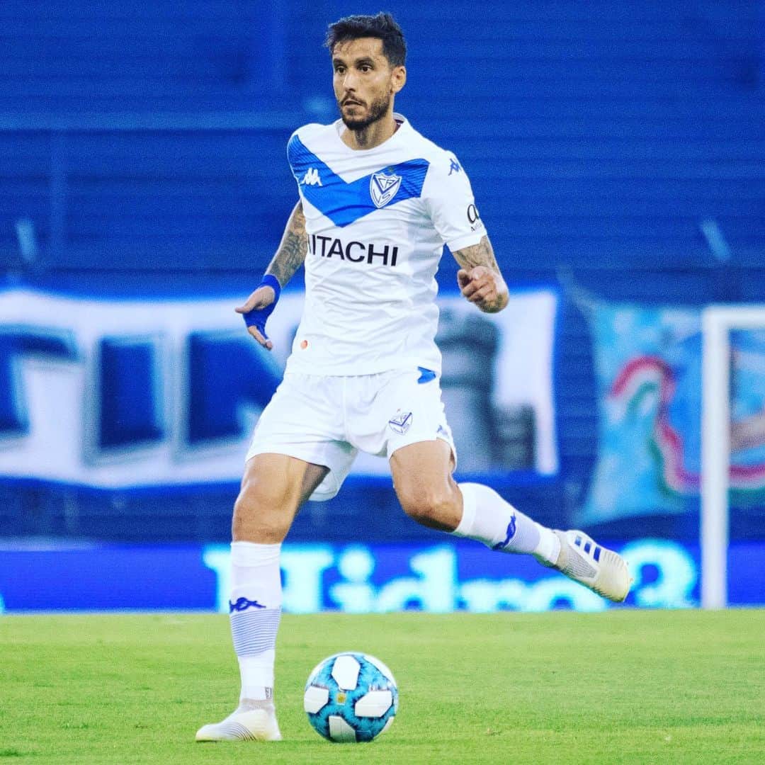 のインスタグラム：「Habia que ganar y se ganó. A seguir trabajando pensando en lo que viene! ⚽️💪⚪️🔵」