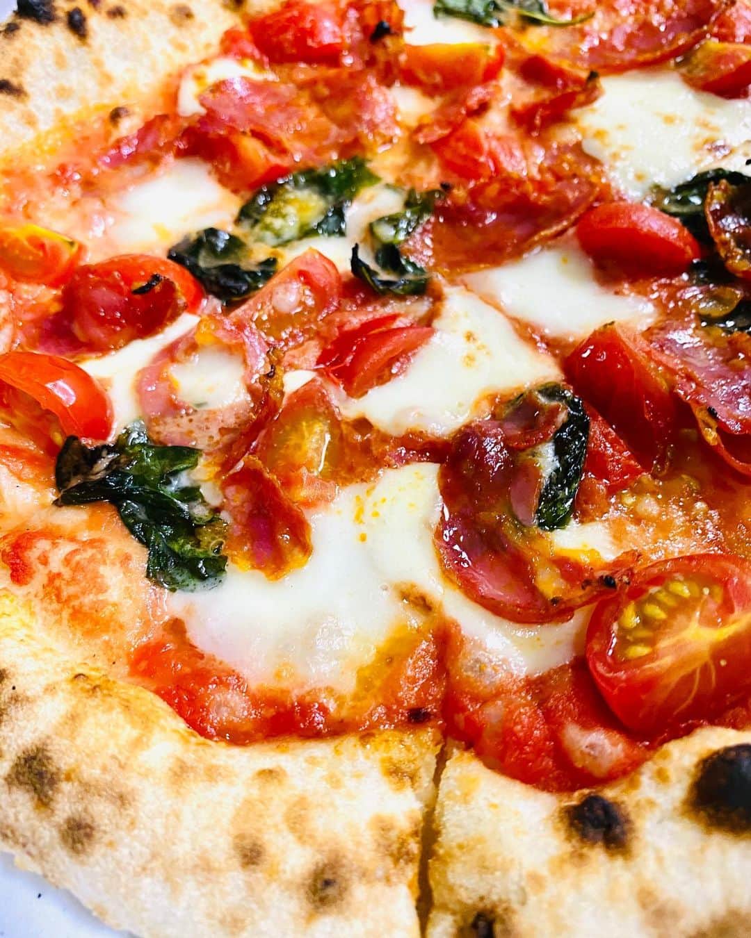 のインスタグラム：「🍕」