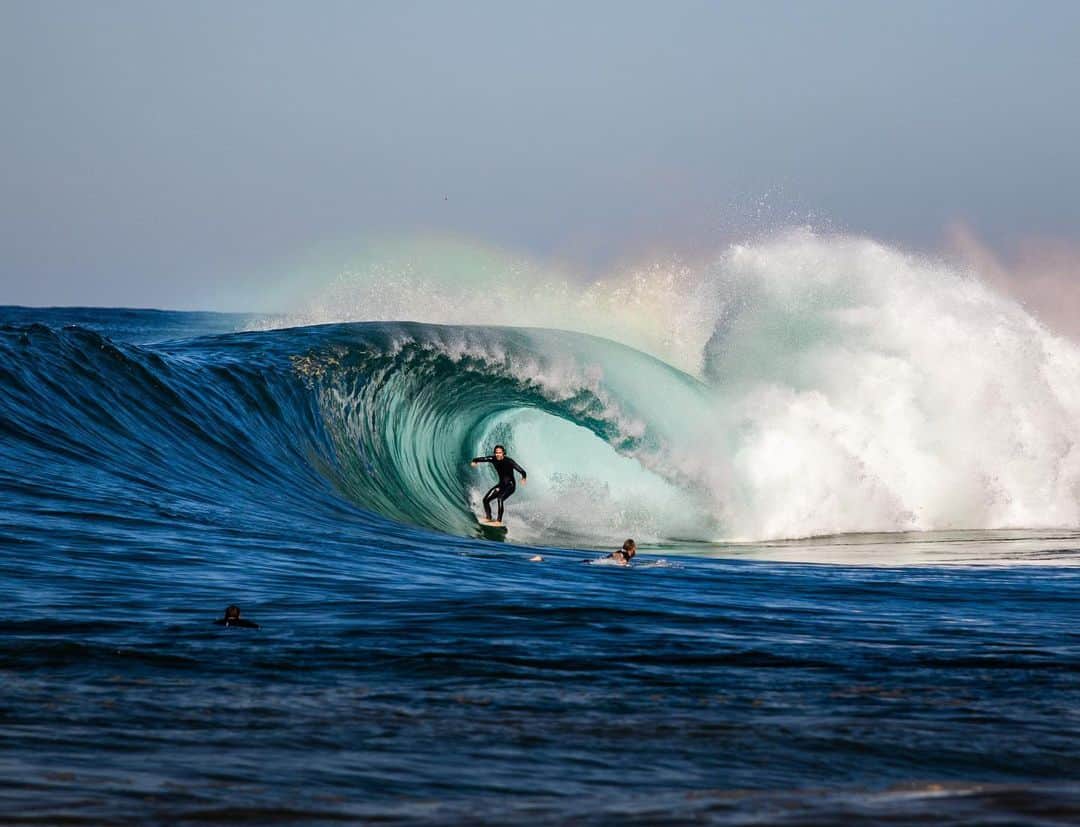 のインスタグラム：「I will never forget the 2020 winter #southafrica had. Not  just because of the waves I got.  Its because i got to share the surfs with friends. That’s surfing at its best 🤙🏼 photo: @salty_sa」