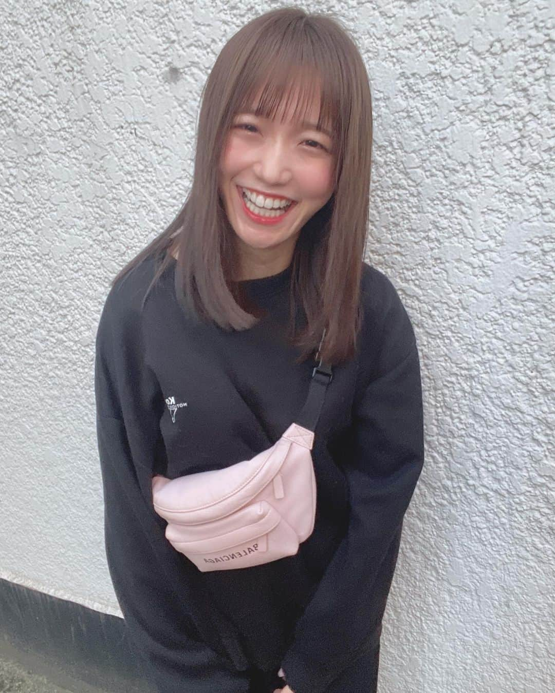 橋本せいなのインスタグラム：「もうトレーナーだけじゃ寒いね🍚 #elsy #idol #アイドル #橋本せいな #私服 #トレーナーコーデ #過去pic #写真 #乃木坂46好きな人と繋がりたい #ミディアムヘア #selca #hair #picture #cute #beautiful #love #fff #f4f #l4l #likeforlikes #likeforfollow #followｍe #follow #instalike #instagram #me #girl #japan #tokyo」