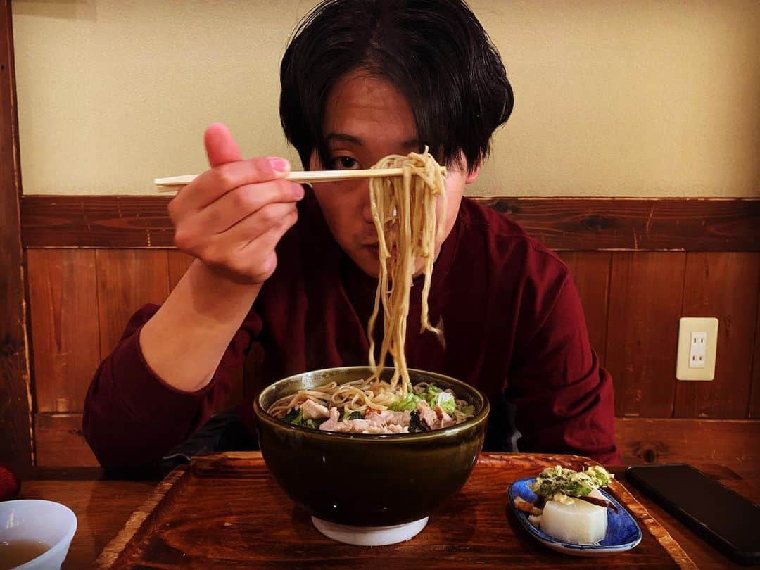 一戸誠太郎のインスタグラム：「これだけは言わせてほしい。 長野の蕎麦はうまい #信州蕎麦 #山形の蕎麦も美味しかった」