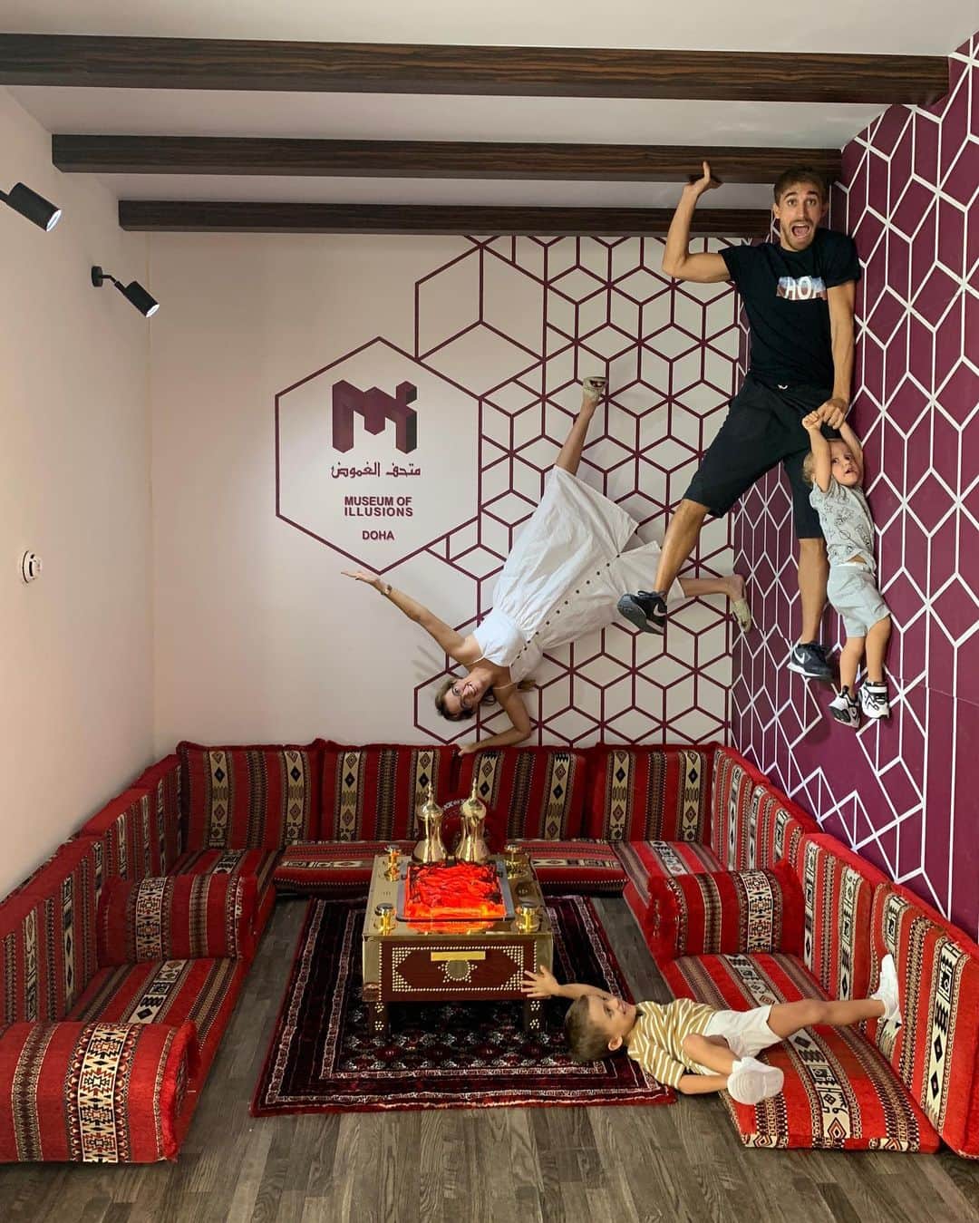 マルク・ムニエッサのインスタグラム：「Nice family experience👨‍👩‍👦‍👦」