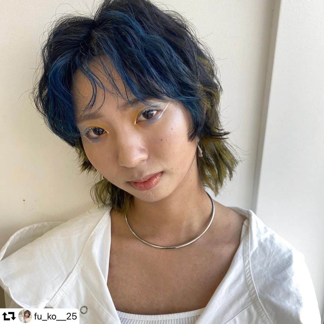 福岡ベルエポック美容専門学校のインスタグラム：「#repost @fu_ko__25 ・・・ ✂︎ ベルエポックライブ2020 ✂︎ @ayk_ogm と福岡校代表で出場させていただきました！ ・ 35分間が本当に一瞬でした⏳ 久々こんなに緊張したし、プレゼン終わった瞬間あやと2人で号泣したのいい思い出🤣 中村さんや先生方が一生懸命サポートしてくださったから、そして可愛い可愛いモデルのかなみちゃんがいてくれたからこその準グランプリです🥈 本当にありがとうございます！！ ・ とにかくめちゃくちゃ課題が見つかったし、本番で100%を出すのがどれだけ難しいか痛感しました。 沢山の方が支えて応援してくれて、感謝の気持ちで溢れたコンテストでした！ いい経験になった！楽しかった🥳」
