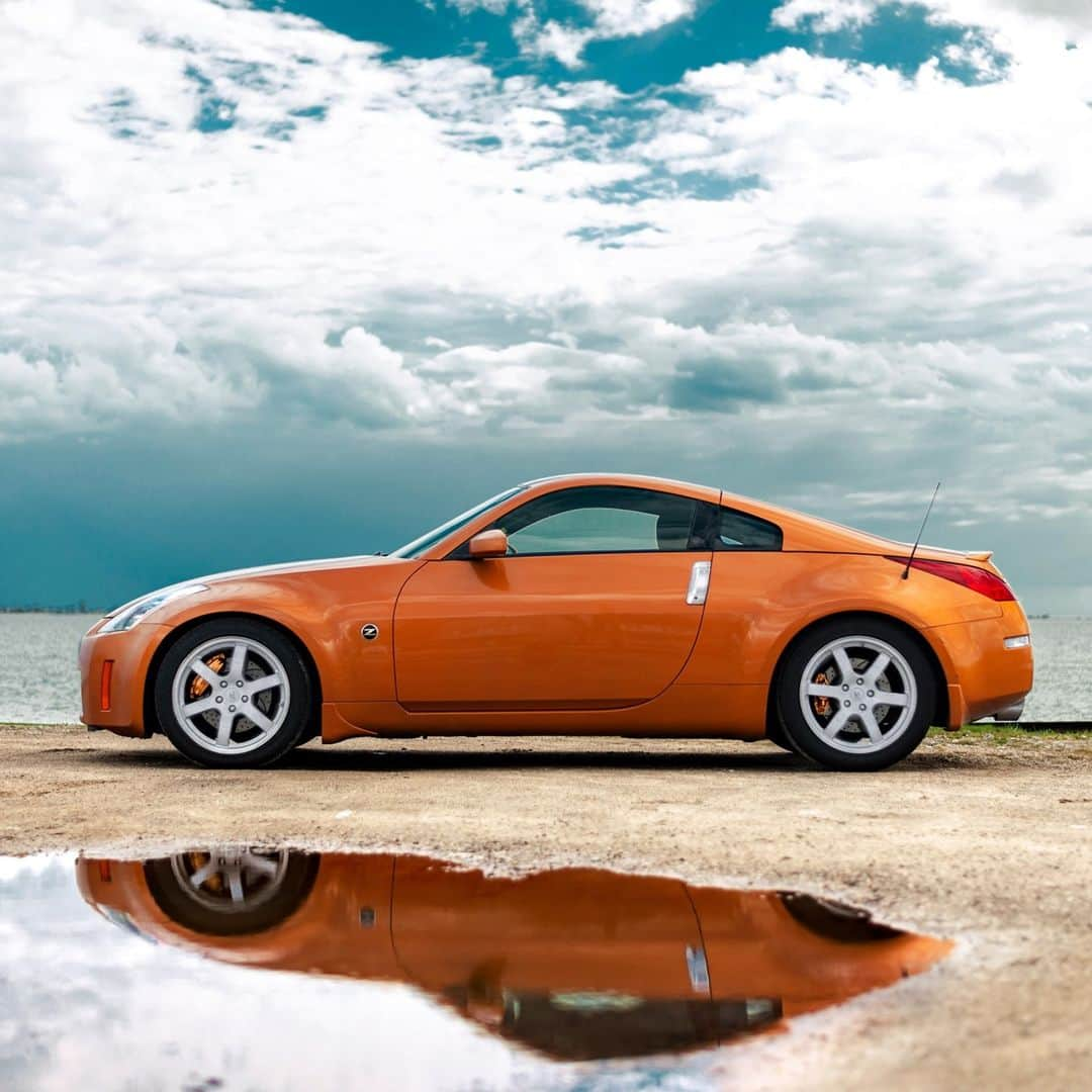 Nissanさんのインスタグラム写真 - (NissanInstagram)「Mirrored power #Nissan #Z #TueZday  📷 @jdkfoto」11月17日 23時00分 - nissan