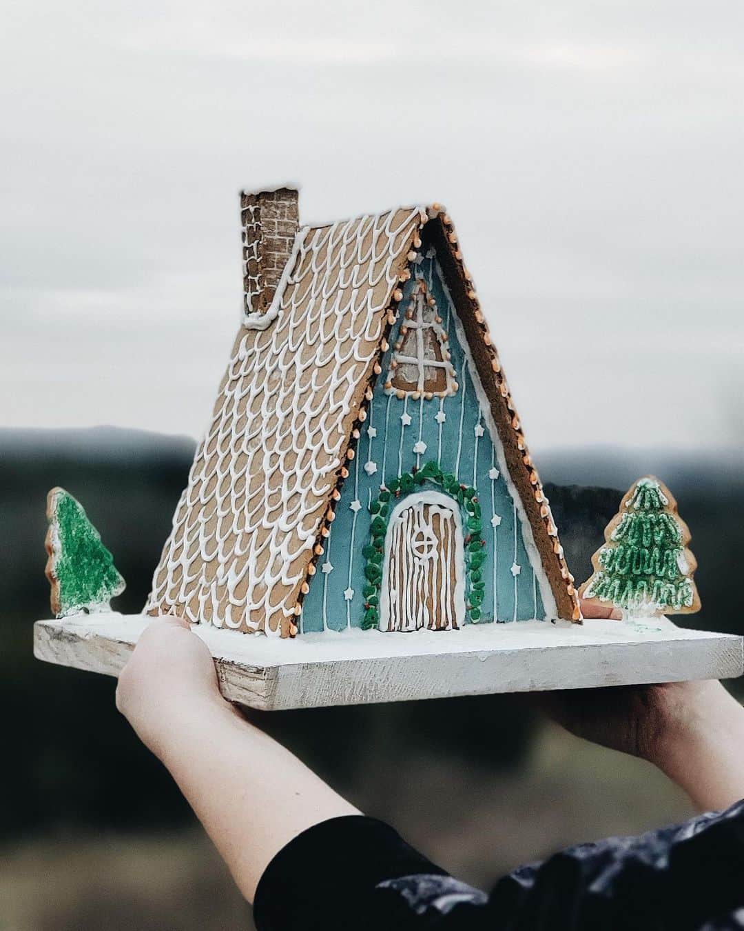 FOLKのインスタグラム：「Tag someone you wanna go to the great Candyland forests with. This image is another preview from the @folkmagazine Christmas issue! If you haven’t pre ordered do it now.... www.folkgeneral.com」
