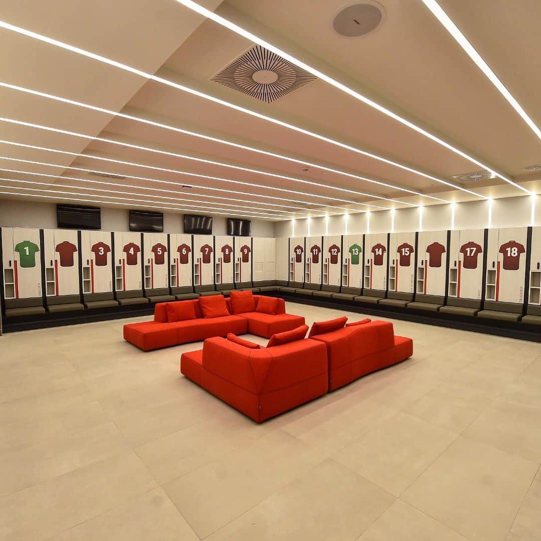 リヴァプールFCさんのインスタグラム写真 - (リヴァプールFCInstagram)「Dressing room vibes 👌👌 #LFC #LiverpoolFC #Liverpool」11月17日 23時02分 - liverpoolfc