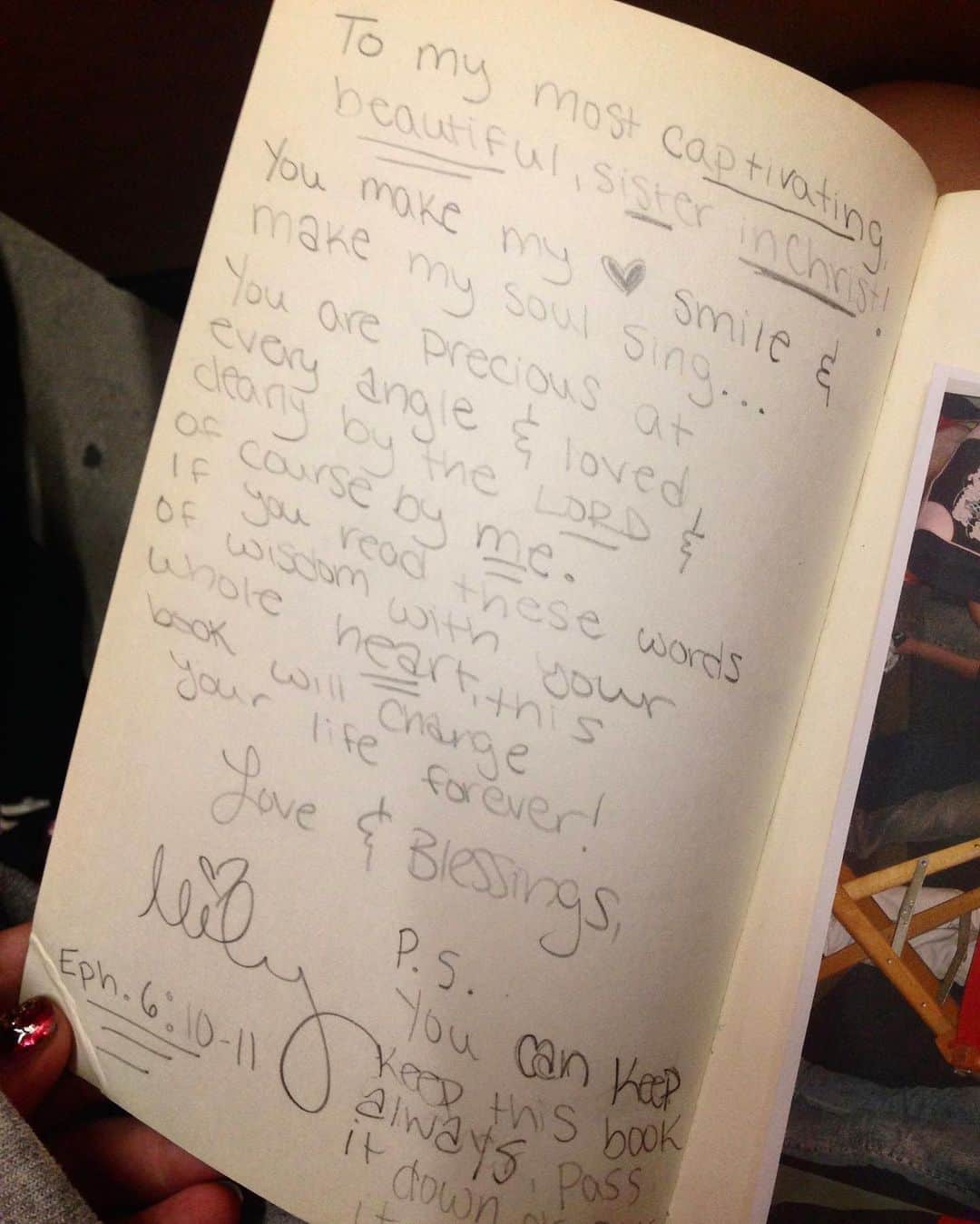 maya kibbel キベルまやのインスタグラム：「#tb to a book @mileycyrus gave me over 10 years ago... that I’m finally reading. Thank you for your notes; written for me and the messages to me throughout... you’ve always been so thoughtful. Sorry it’s taken me so long to read. xx」