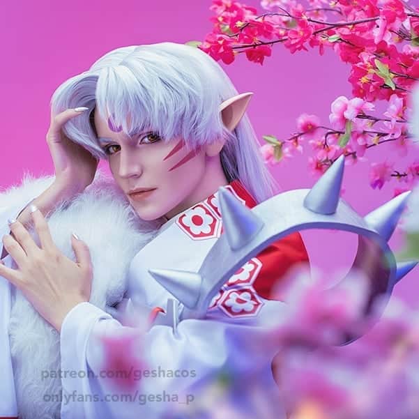 Gesha Petrovichのインスタグラム：「Start watching new Inuyasha tv😜  Full photoset available for "Angel" tier on P♥️treon link in bio🙏❤️  You can order calendar for 2021 in my Merch Store on in DM😜🌸  SESSHOMARU 🌸💀 PH @timfr0st Wig @geshacos Contacts @assistwig0726 1/3 of this photoshoot avaliable for my "Honey" tier  2/3 of this photoshoot avaliable for my "Fairy"tier  #inuyasha #seshoumaru  #cosplay #malecosplay #mensportrait #fyp #malemakeup #gesha #lewd #犬夜叉 #殺生丸」