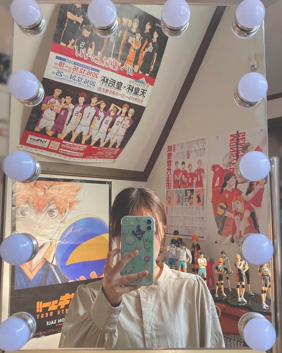 のインスタグラム：「私にとってはNo.1映えスポット👸🏻 #ハイキュー!! #myroom」