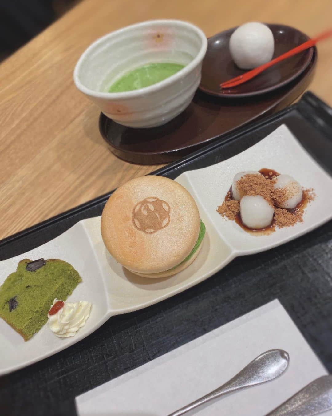 貞野遥香さんのインスタグラム写真 - (貞野遥香Instagram)「☆﻿ 抹茶尽くし…🥺🍵💓﻿ ﻿ ﻿ ﻿ ﻿ この前のお抹茶を飲んだときに食べたお菓子たち☺️✌🏻(笑)﻿ ﻿ ﻿ ﻿ ◎抹茶モナカアイス﻿ ﻿ ◎みたらし団子﻿ ﻿ ◎抹茶ケーキ﻿ ﻿ ﻿ ﻿ ﻿ どれも美味しかったなぁ〜。。﻿ ﻿ 3種類あったので、写真も盛りだくさんです🤲🏻💚💚」11月17日 23時40分 - _haruka_sadano06