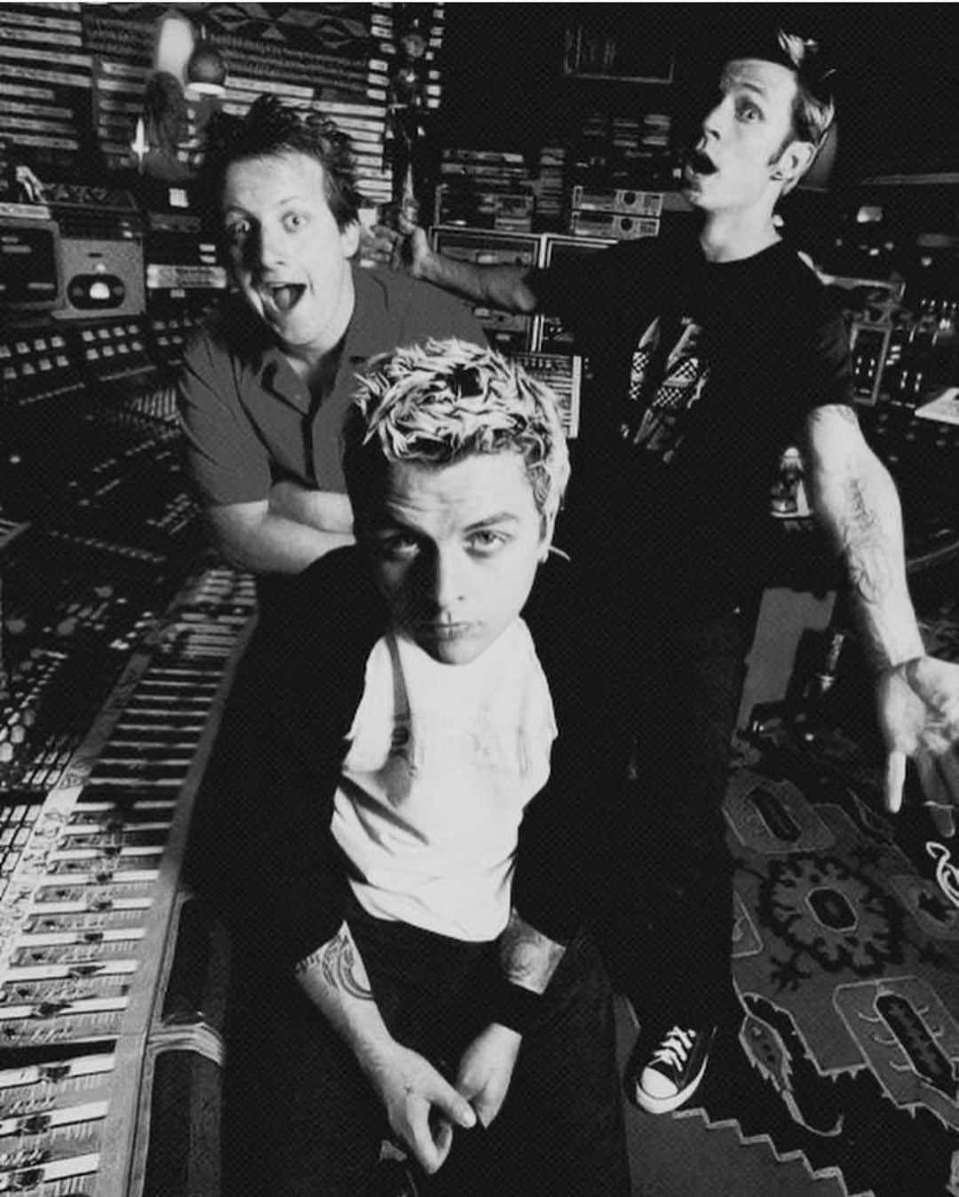 トレ・クールのインスタグラム：「Buttons, knobs, meters, patch bays, microphones and dingleberries.... oh my」