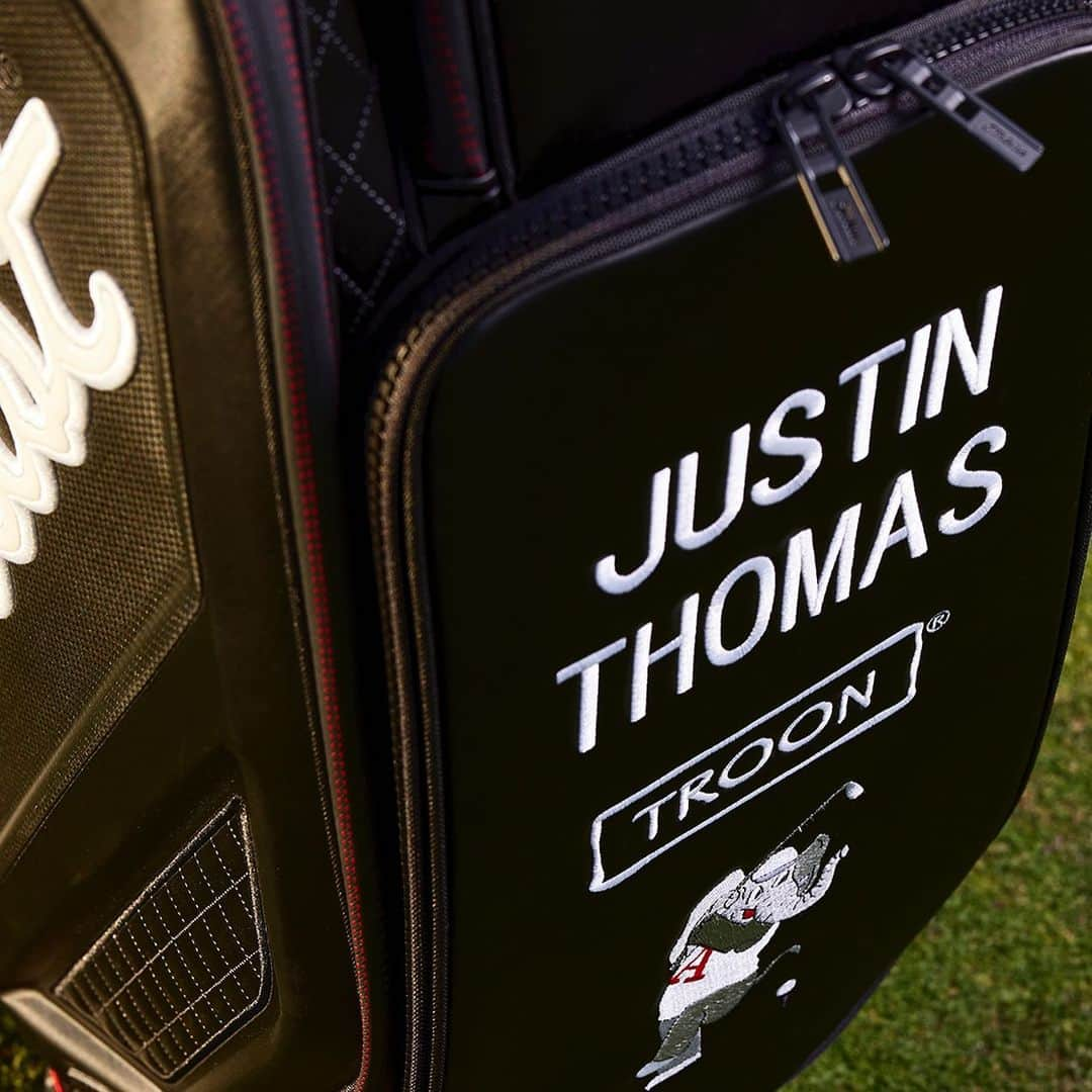 ジャスティン・トーマスさんのインスタグラム写真 - (ジャスティン・トーマスInstagram)「If you're into winning some awesome @Titleist gear, then keep reading. I'm giving away a brand new TSi driver and fairway metal along with 6 dozen New Pro V1 or Pro V1x golf balls and a tour bag to one lucky winner.  To enter, all you have to do is: 1) Follow Titleist 2) Tag 3 friends in the comments below  I’ll be choosing a winner on Monday, November 23rd at Noon EST. Good luck! #ItsATitleist #AlwaysBringYourBest #TeamTitleist」11月18日 0時01分 - justinthomas34