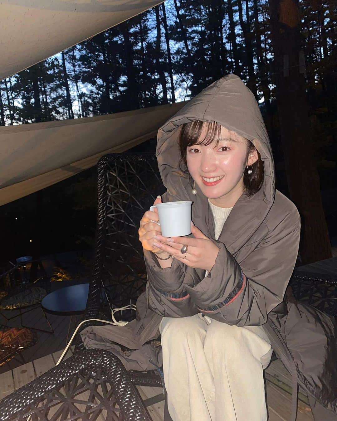 のインスタグラム：「﻿ 寒い外で飲むホットドリンクは最高だなぁ☕︎﻿ そしてスパイスカレーに焼きマシュマロ🍛﻿ 空気が澄んで星が綺麗だったなぁ💫﻿ ﻿ 少しお休みいただいて友達と密を避けて﻿ リフレッシュ旅に🗻✨﻿ ﻿」