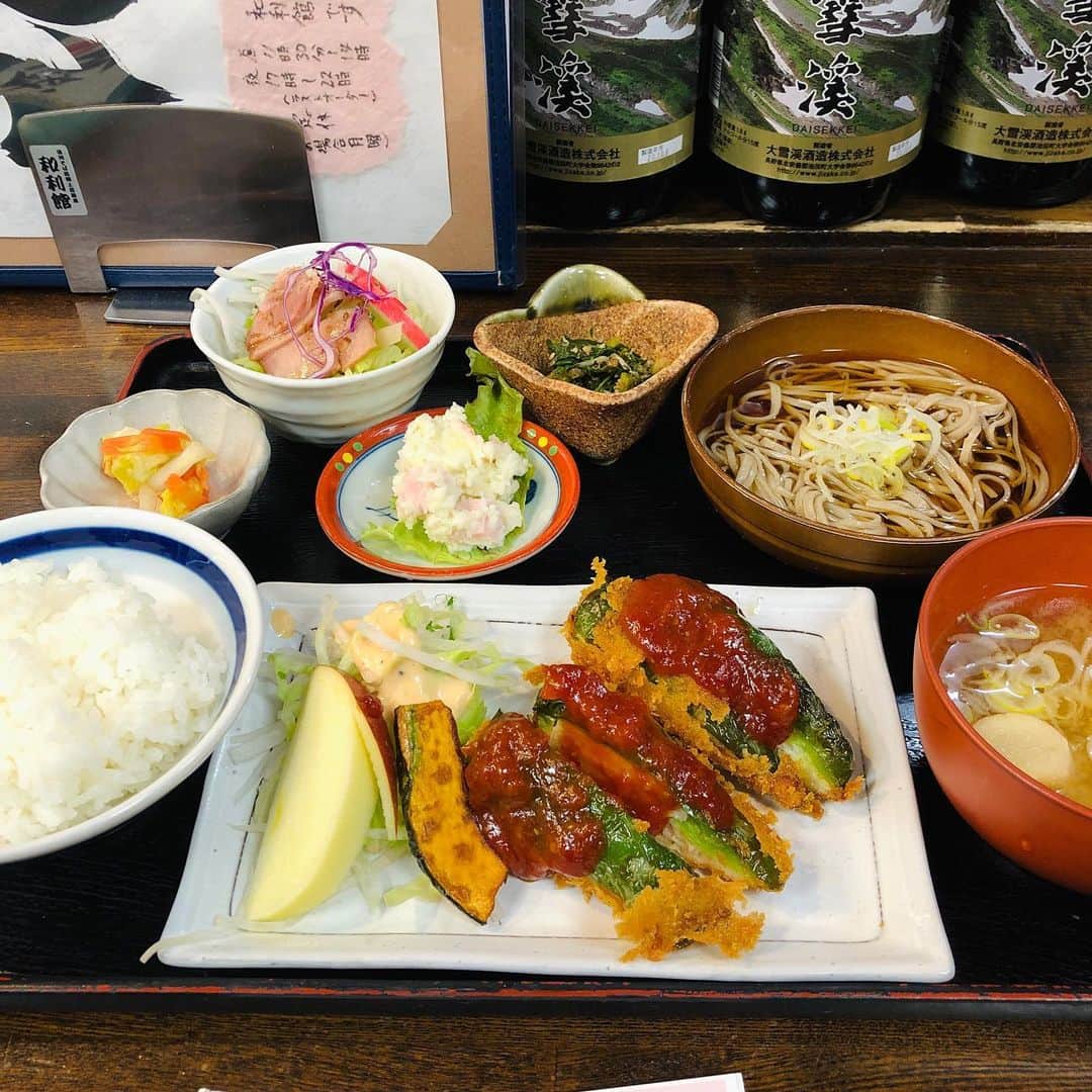 池田有希子さんのインスタグラム写真 - (池田有希子Instagram)「だって松本だからお蕎麦は食べたいし、新米だって言うし、信州味噌使った天然キノコ汁には抗えないからね。」11月18日 0時09分 - yukikoikeda