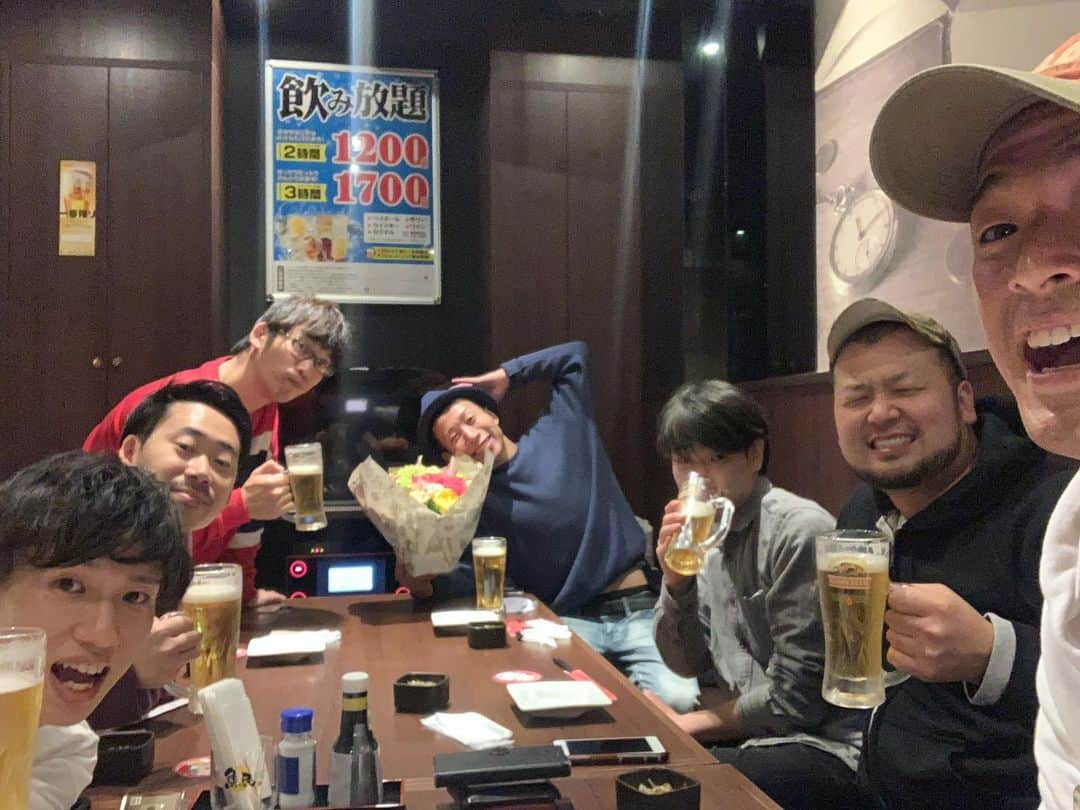 みどりかわたけし（ラ・ラベスト）のインスタグラム：「アモーレ橋本単独ライブありがとうございます！ そして、アモーレ橋本さんお疲れ様です！ 久々のものまねJAPAN招集で僕達も楽しませてもらいました！ 少しずつものまねJAPANのお仕事も戻っていくと嬉しいなー！ 、 やっぱりライブは楽しいな〜 、 、 #アモーレ橋本#ものまねJAPAN#みどりかわたけし#サッカー#ものまね」