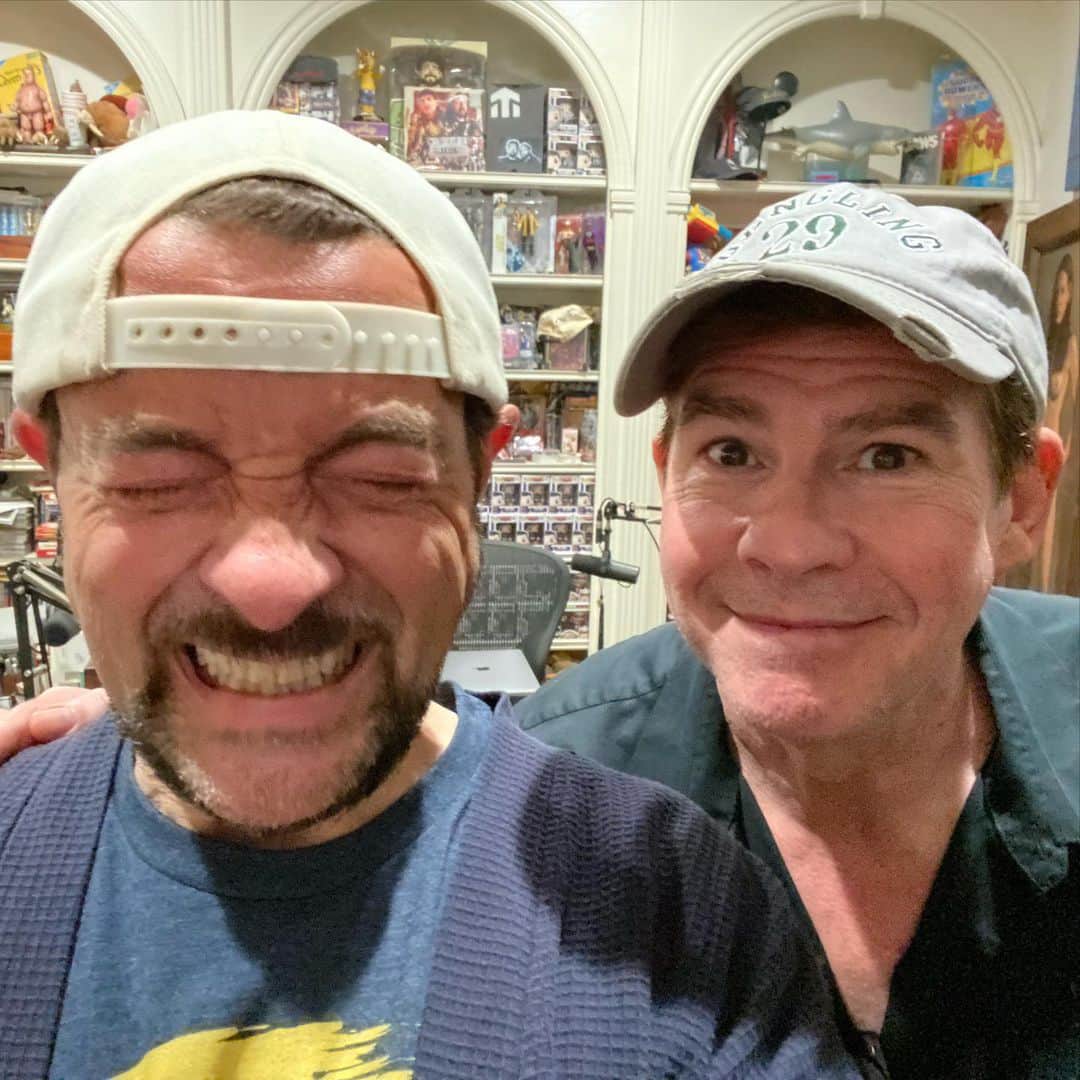 ケヴィン・スミスさんのインスタグラム写真 - (ケヴィン・スミスInstagram)「Happy Birthday to my Babble brother @ralphgarman! For almost a decade, I sat beside you and laughed my way through our live show #hollywoodbabbleon! But for the better part of 2020, we’ve been doing Caped Commentaries home shows in which we watch-along with every episode of #batman66. But no matter where I am with Ralph, I know I’m always laughing because he’s one of the funniest fuckers I’ve ever met - as well as one of my best friends. Over a decade ago, I snuck the golden goose at @kroq out the back door and stuck him into a podcast with me - and ever since then we been Babbling on and on. And that’s because @ralphgarman is a big bucket of win! Wanna get Ralph a birthday gift? Then join the #garmy and subscribe to #theralphreport today! #KevinSmith #ralphgarman #birthday #podcast #babbleon #babble」11月18日 0時33分 - thatkevinsmith