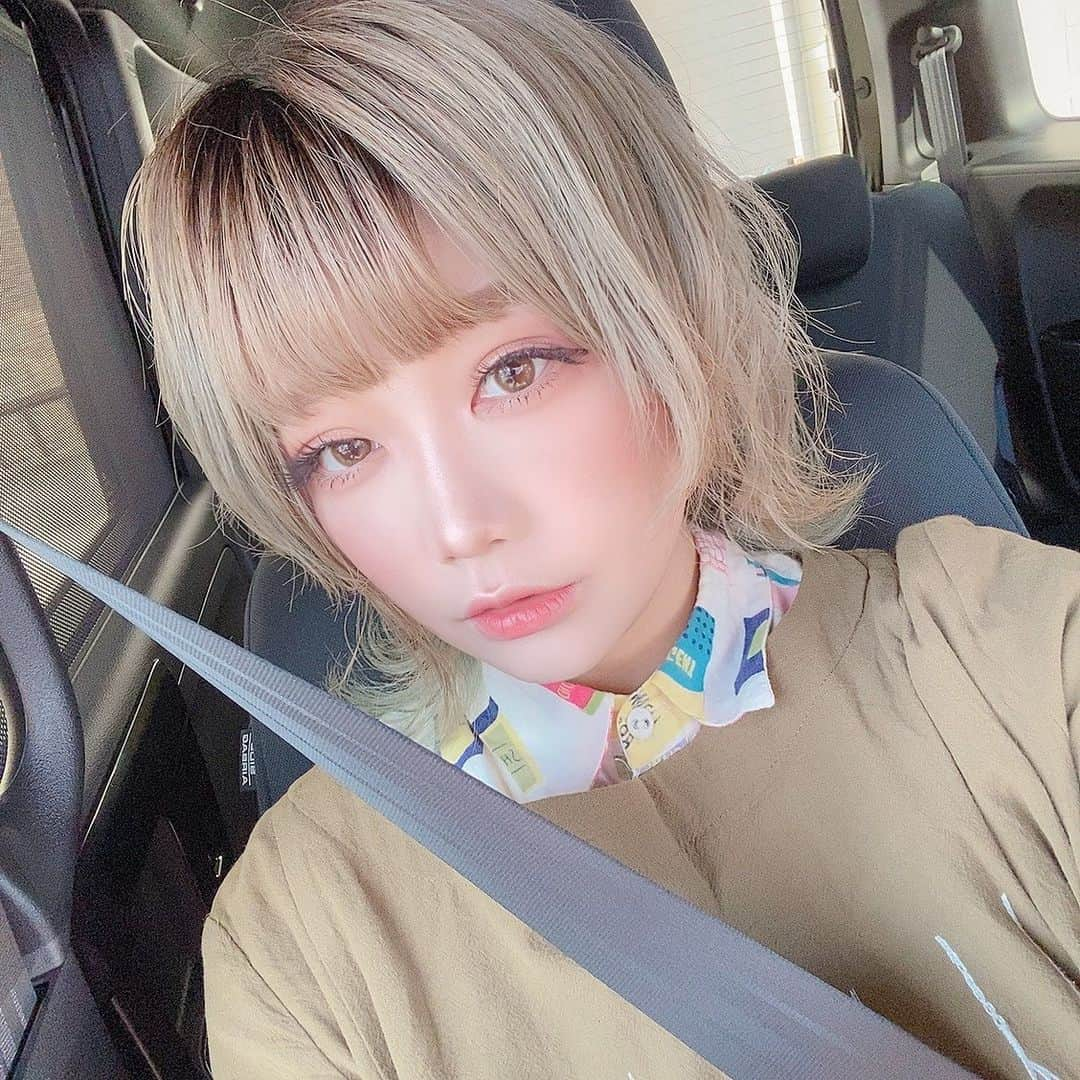 かりんさんのインスタグラム写真 - (かりんInstagram)「. . - - - - - - - - - - - - - - - - - - - - - - - - - - . . @luckyicon_jp  さんの . ❁シリーズ【プチエトワール】 . ❁⃘カラー【ハニーブラウン】 . ❁⃘DIA【14.0】 . ❁⃘BC【8.6】 . ❁⃘使用期限【6ヶ月】 . . - - - - - - - - - - - - - - - - - - - - - - - - - - めちゃくちゃナチュラル！！ 自分のめがほんのり茶色ってかんじ 写真みても ん？ってなる(笑) でも裸眼じゃない感がすこ とてもつけやすくてよきーー うるうるしてるし ナチュラルが好きな方はぜひ 無難なブラウンカラコンだとおもう🌿 . . . . #luckyicon #luckyiconレビュー  #ラッキーアイコン #カラコン #colorcontacts  #カラコンレビュー  #カラコンレポ #カラコン着画  #カラコン通販  #ブラウンカラコン #ブラウン #browncontacts  #茶コン #茶色カラコン  #ナチュラルカラコン #ナチュラルコンタクト」11月18日 0時37分 - karin.n.003