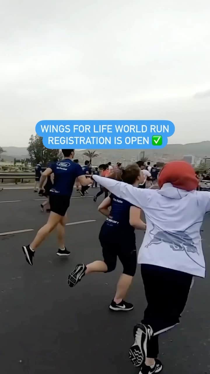レッドブルのインスタグラム：「how we feel about the @wflworldrun registration officially opening 👏🎉 w/ @kubra.dagli @aysebegumonbasiofficial  ➡️ register now to become part of the *global* movement to find a cure for spinal cord injury   hit the ~ link in bio ~ to find out more #redbull #givesyouwiiings #wingsforlifeworldrun #spinalcordinjury #run」