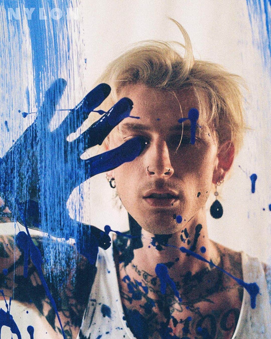 Nylon Magazineさんのインスタグラム写真 - (Nylon MagazineInstagram)「“I haven’t been understood since the time I came out of the womb,” #MachineGunKelly says. “I’d be working at a fast-food spot talking about I’m going to grow up and be a superstar and people were like, ‘You make no sense.’ Hello to them now!” Link in bio for our cover story with @machinegunkelly interviewed by @frynaomifry. 🤘 ⁠⠀ ⁠⠀ Photographer: @alexgharper⁠⠀ Stylist: @kattypaldos⁠⠀ Grooming: @sonialeeartistry⁠⠀ Art Director: @ehover⁠⠀ Set Designer: @kfond⁠⠀ Bookings: @specialprojectsmedia⁠⠀ Videographer & Editor: @samrmiron⁠⠀ VP Of Fashion: @tiffanyreid⁠⠀ VP Of Creative: @karen.hibbert」11月18日 1時32分 - nylonmag