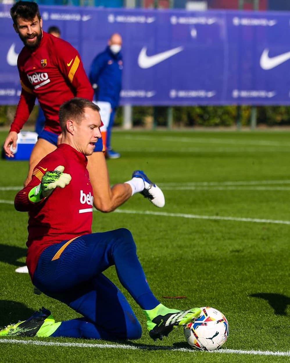 FCバルセロナさんのインスタグラム写真 - (FCバルセロナInstagram)「Workworkworkworkwork」11月18日 1時31分 - fcbarcelona