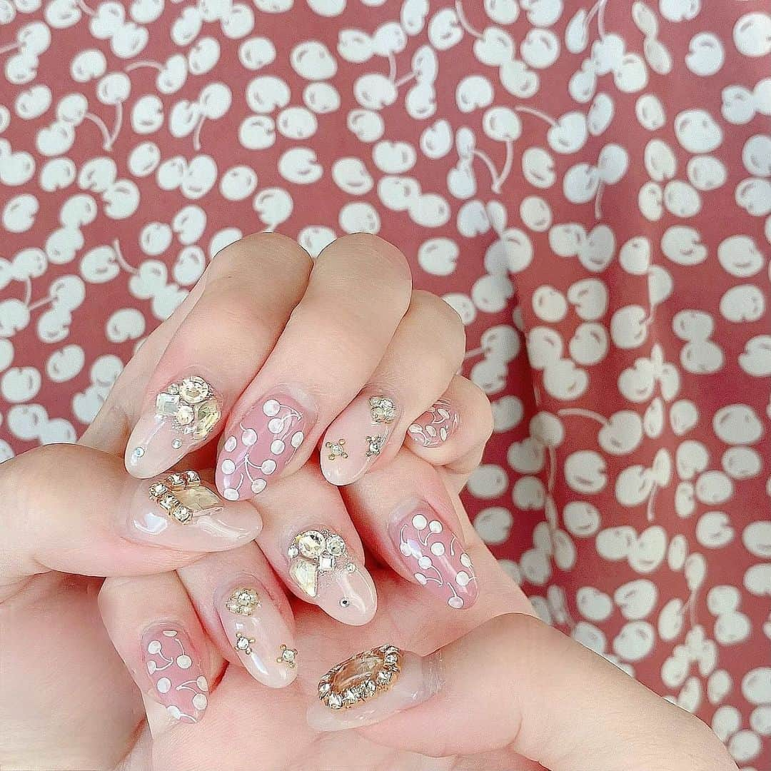 𝐧𝐚𝐜𝐡𝐢𝐦𝐮のインスタグラム：「Herlipto nail🍒﻿ かわいい💕💕あおいさん天才💕💕﻿ #herlipto  #herliptonail」