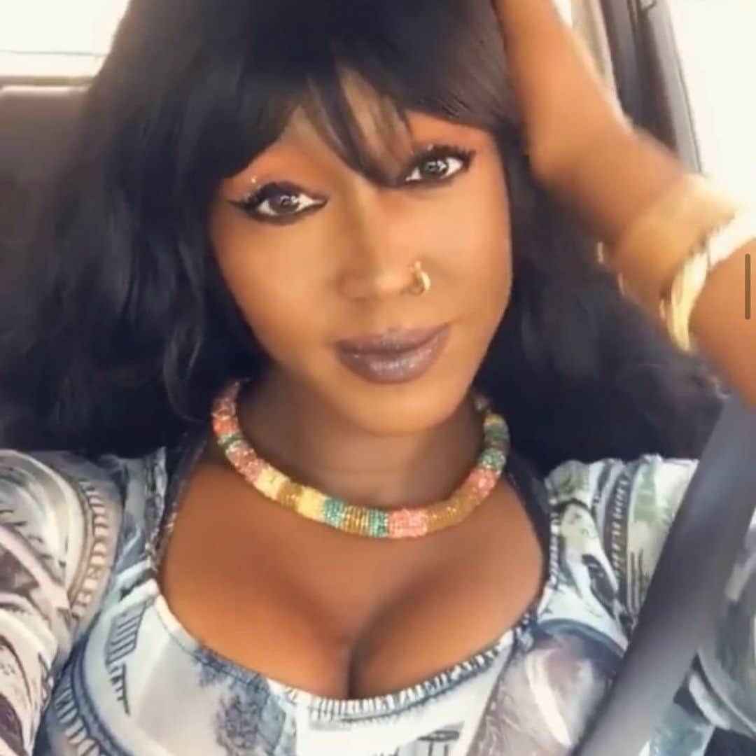 シンシア・ニクソンのインスタグラム：「Get ready..here she comes!」