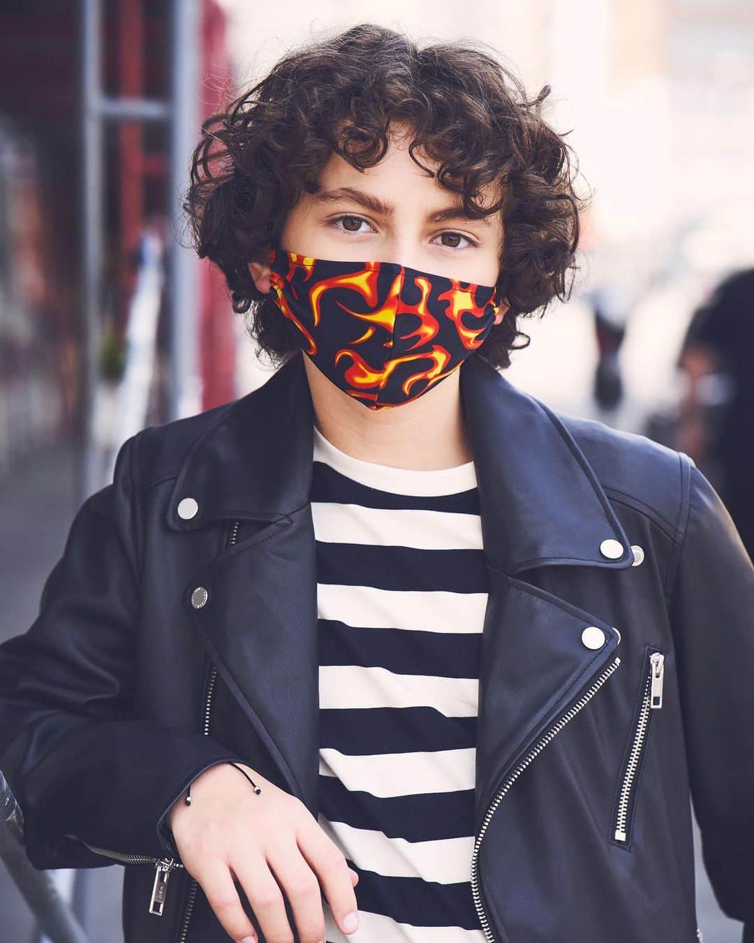 オーガスト・マトゥーロのインスタグラム：「wear a mask」