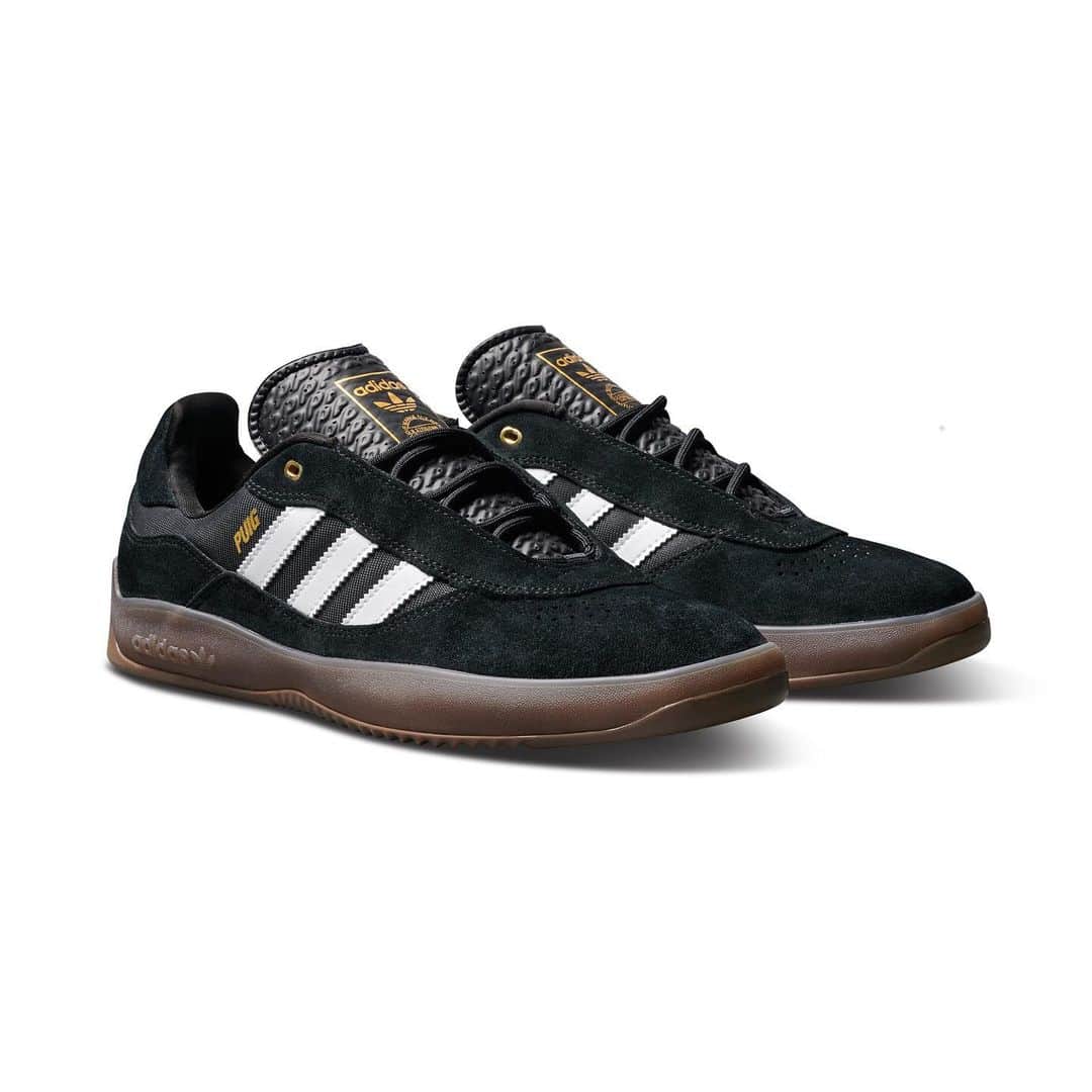 adidas Skateboardingさんのインスタグラム写真 - (adidas SkateboardingInstagram)「PUIG ⚫️ /// Premium design with a different perspective. The PUIG in black and gum is now available at skate shops and online at adidas.com/skateboarding • #adidasSkateboarding #LucasPuig #LaMarqueAux3Bandes」11月18日 1時59分 - adidasskateboarding