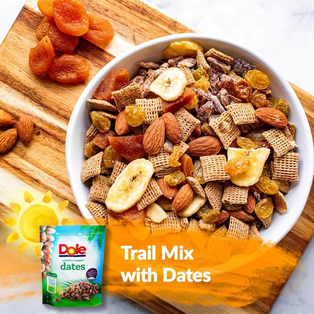Dole Packaged Foods（ドール）のインスタグラム：「Satisfy those afternoon cravings with trail mix sweetened with DOLE® California Chopped Dates. Warning: your kids will want to share!   INGREDIENTS: 1 pkg. (8 oz.) DOLE® California Chopped Dates  2 cups whole grain, square-shaped cereal 1 cup whole almonds, toasted 1 cup DOLE® California Golden Raisins or DOLE® California Seedless Raisins  1 cup dried banana chips 1 cup dried apricots, cut in half  DIRECTIONS: Combine all ingredients in large bowl. Store in tightly sealed container or zip lock bag.」