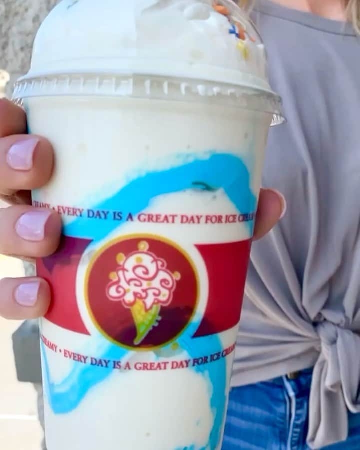 コールド・ストーン・クリーマリーのインスタグラム：「Mmmmmmm 😋 The shake of our dreams...」