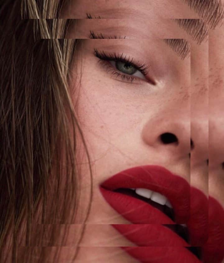 M·A·C Cosmetics UK & Irelandさんのインスタグラム写真 - (M·A·C Cosmetics UK & IrelandInstagram)「POWERFUL Red 💄⁠ What’s your go-to M·A·C Red Lipstick? We want to know 👇⁠ ⁠ 💄 Shade Russian Red⁠  @christianschild @benjaminbecker_⁠ #regram @maccosmeticsgermany #MACRussianRed #MACCosmeticsUK #MACCosmetics #MACLipstick #MACLovesLips ⁠」11月18日 2時16分 - maccosmeticsuk