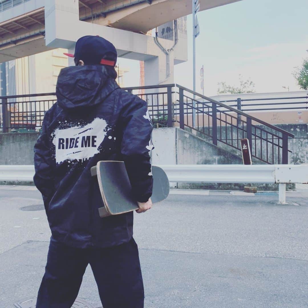 間慎太郎さんのインスタグラム写真 - (間慎太郎Instagram)「やったことないよ。 カッコつけただけやからね。 アハハッ。」11月18日 2時12分 - hazamashintaro_official
