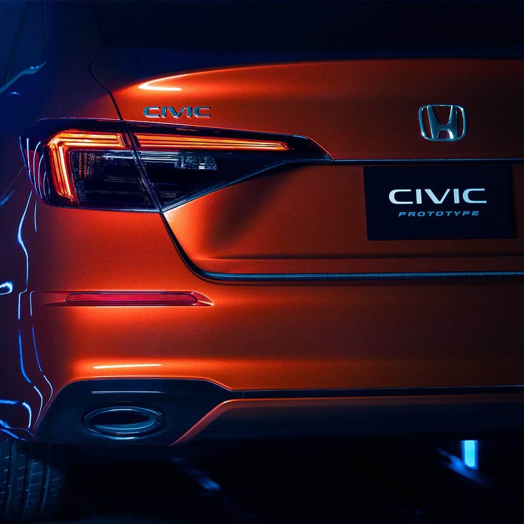 ホンダさんのインスタグラム写真 - (ホンダInstagram)「The 2022 #HondaCivic will once again raise the bar with its clean design, fun-to-drive performance and advanced tech.」11月18日 13時12分 - honda