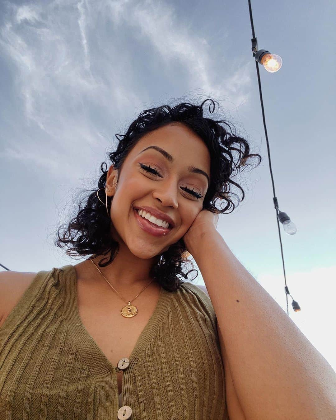 リザ・コッシーさんのインスタグラム写真 - (リザ・コッシーInstagram)「had a light bulb go off」11月18日 12時11分 - lizakoshy