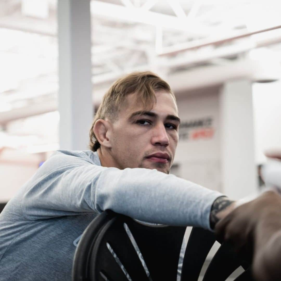 UFCさんのインスタグラム写真 - (UFCInstagram)「Closing out the show! 🇿🇦 @Wrestling_JP has his eyes on the prize 👀   [ #DWCS – LIVE on #ESPNPlus ]」11月18日 12時08分 - ufc