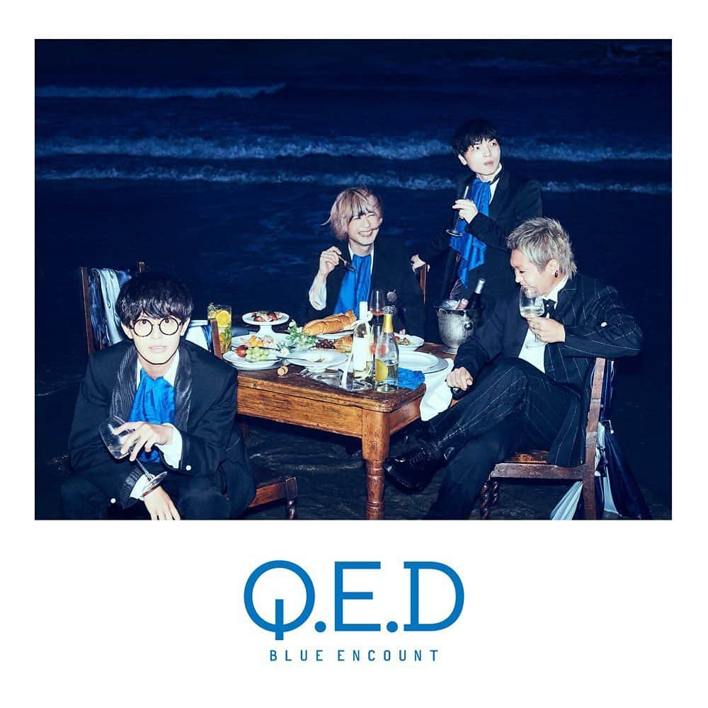 辻村勇太さんのインスタグラム写真 - (辻村勇太Instagram)「BLUE ENCOUNT 4th Album『Q. E.D』 本日リリース！！！ 人生の中でまた一つ大きな作品ができました！！ ブルエンカラーがより鮮明になったと思います。 この曲達があなたの日常に寄り添ってくれますように！！  #blueencount #ブルエンQED」11月18日 12時30分 - yuuta.tsujimura