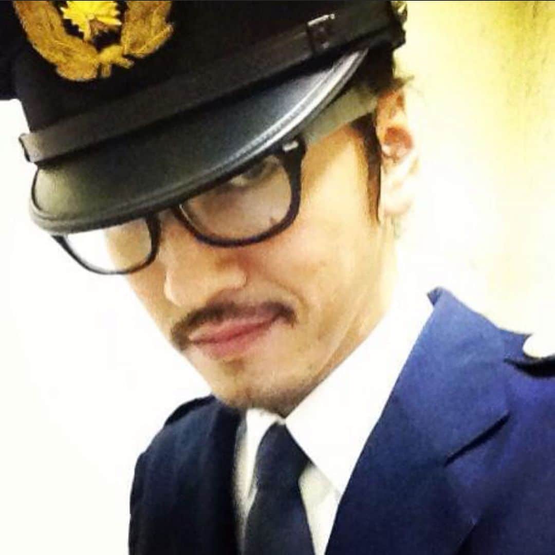 宮島三郎さんのインスタグラム写真 - (宮島三郎Instagram)「来年のドラマの台本が届きました！ ありがとうございます！ 写真は関係ありませんが、警察官の役をやりたいのでもし何かありましたら宜しくお願いします。 両津勘吉からでした」11月18日 12時40分 - saburo0804