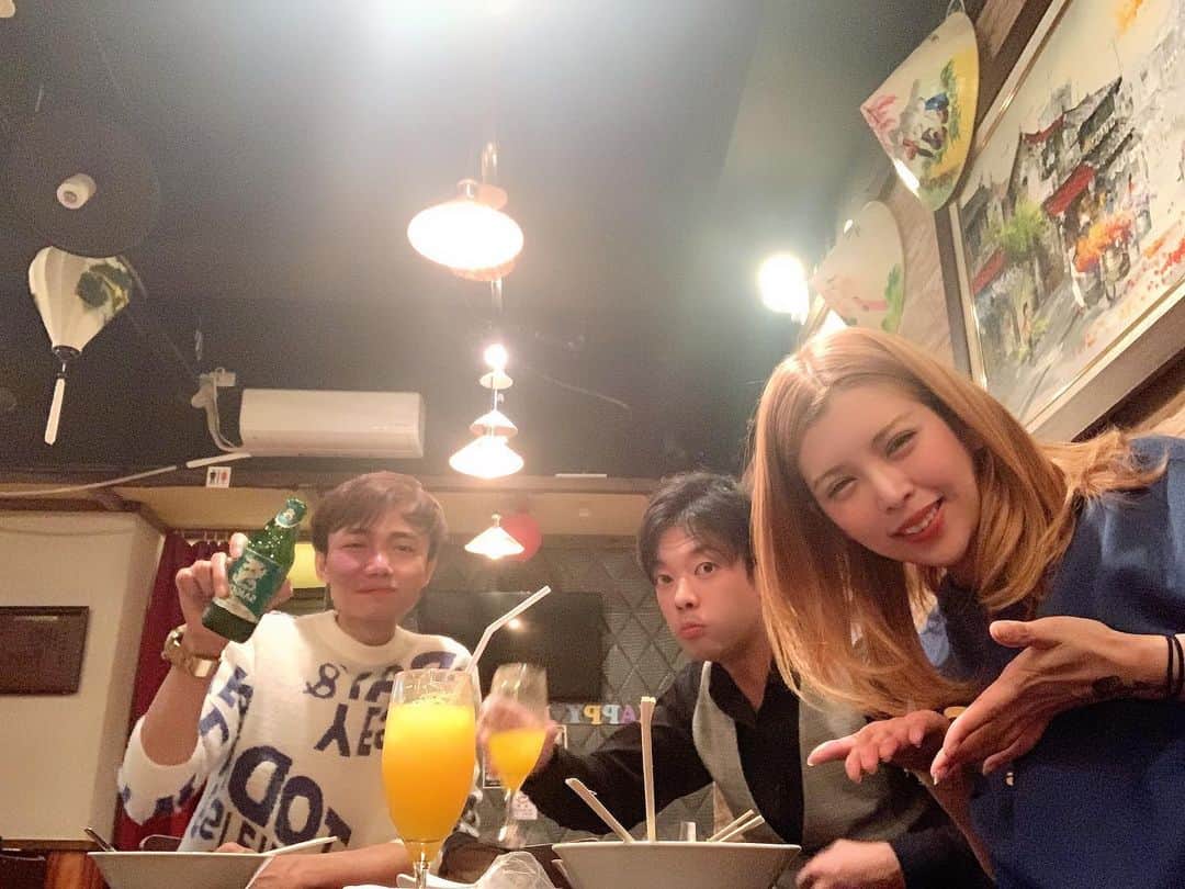 坂口杏里のインスタグラム：「ハオさーん🧡🧡🧡 がやっている、 カテリーナビル1Fのチャオベトナム🥰♥️ なんでもおいしいんだけど、 ここのフォーがとんでもなく美味しい。 ハオさん、ありがとうございます🥰」