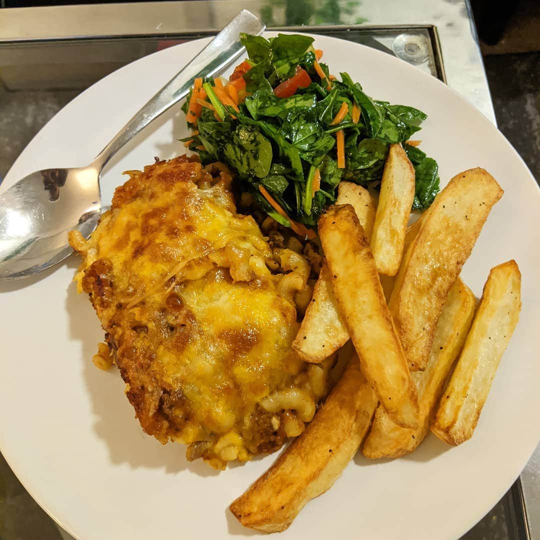 アマルのインスタグラム：「夜ご飯🥰👍 ストーリーでSwipeアップのせたからね〜、そこで動画で作り方出てる。前にアップしたクッキングだよ💕」