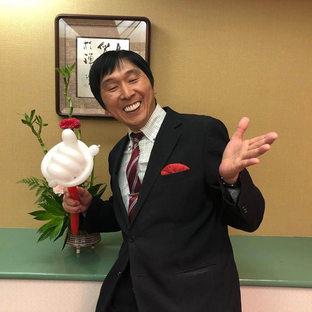 ほいけんたのインスタグラム：「昨日、福島県の郡山でお仕事でした〜郡山駅前のイルミネーション綺麗でした♪  #ほいけんた #福島県 #郡山 #ものまねショー #イルミネーション #明石家さんま」